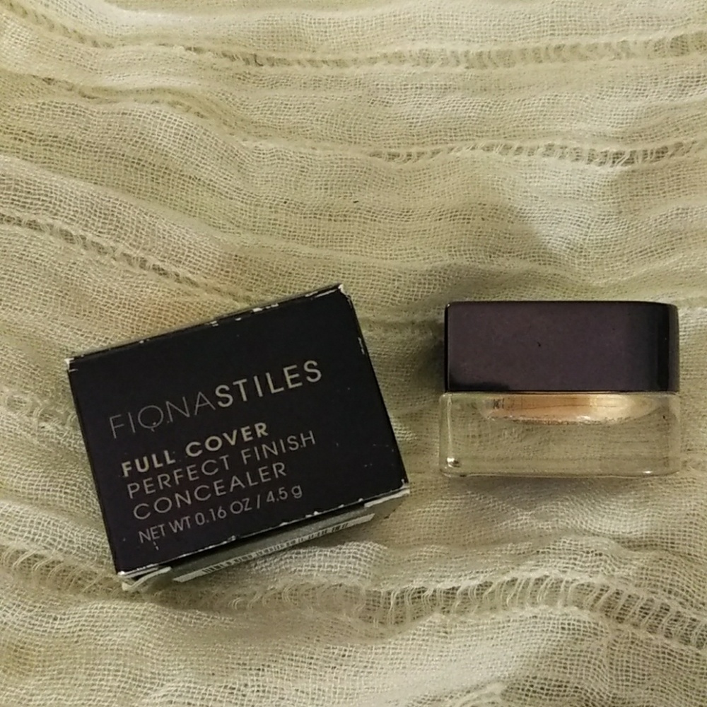 Fiona Stiles Concealer
